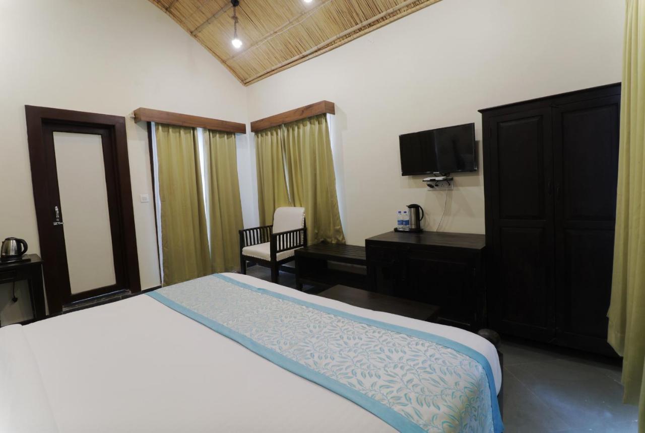 Keshav Resort Udaipur Exterior foto