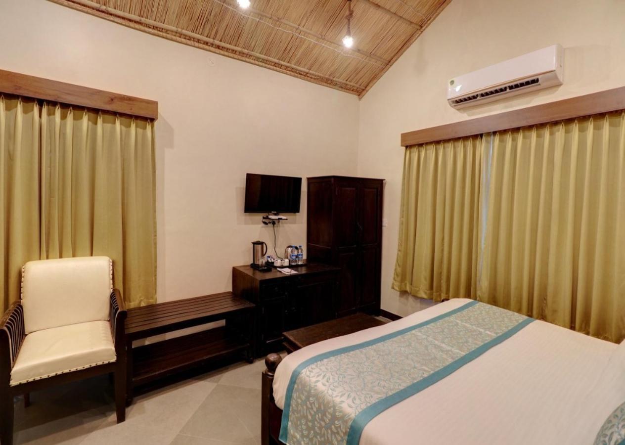 Keshav Resort Udaipur Exterior foto