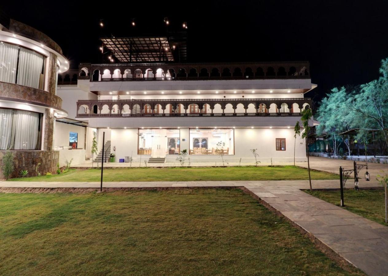 Keshav Resort Udaipur Exterior foto